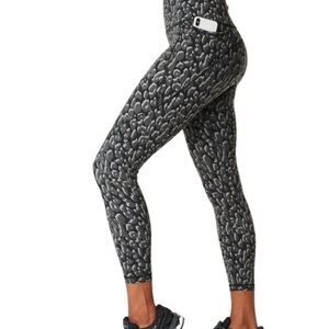 EUC Sweaty Betty Animal Print Power Leggings 7/8th Medium